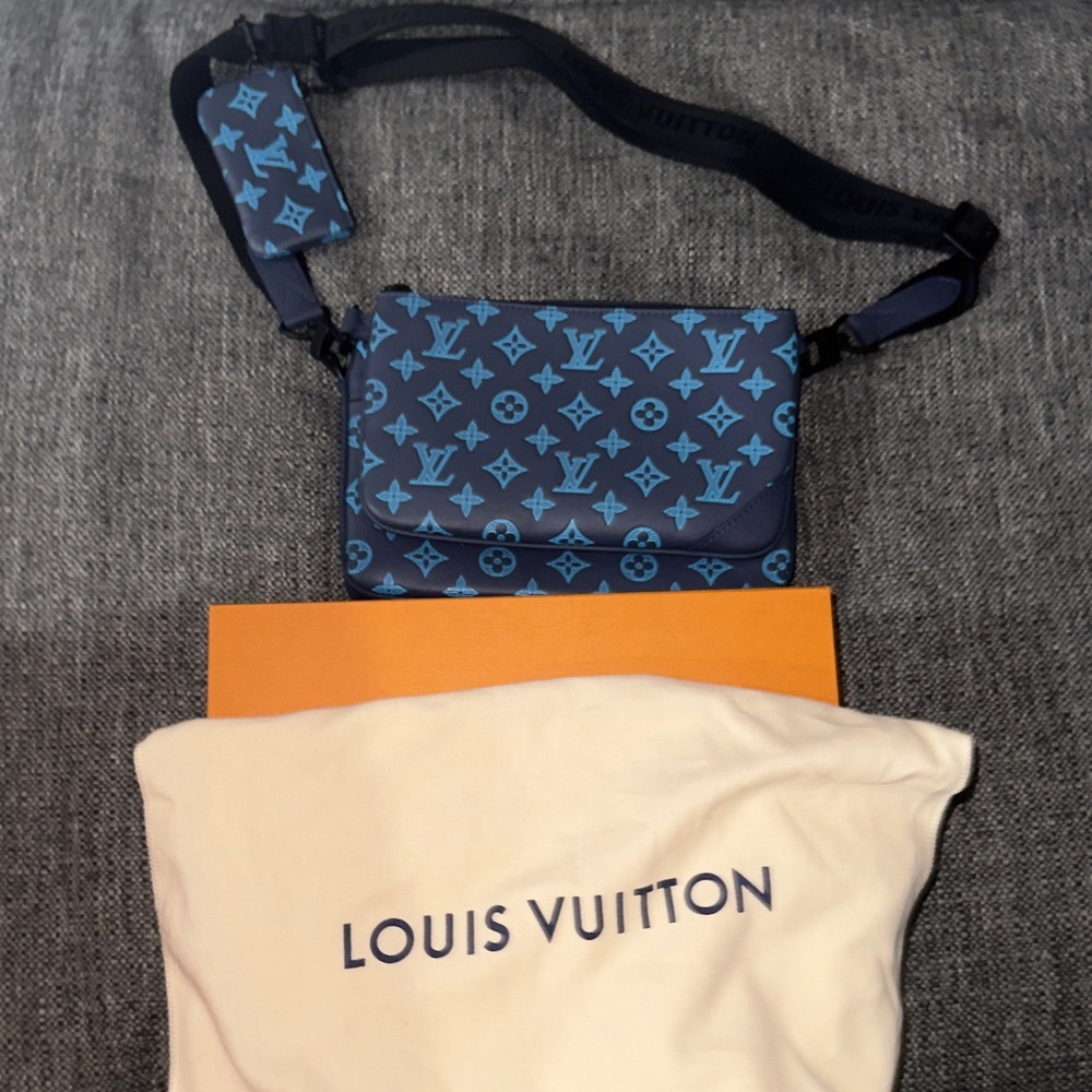 Louis Vuitton Messenger Bags